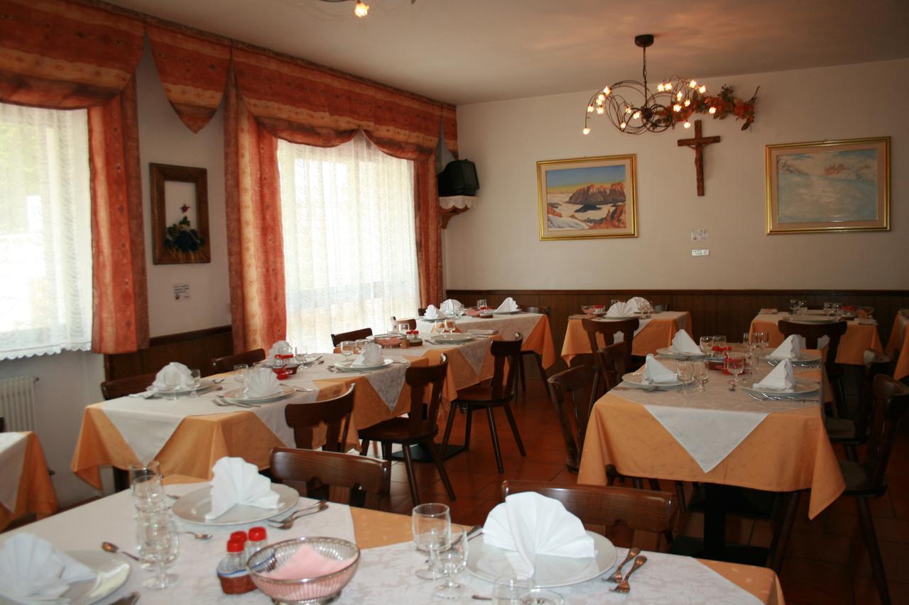 Garni Defrancesco Campitello di Fassa Exterior foto