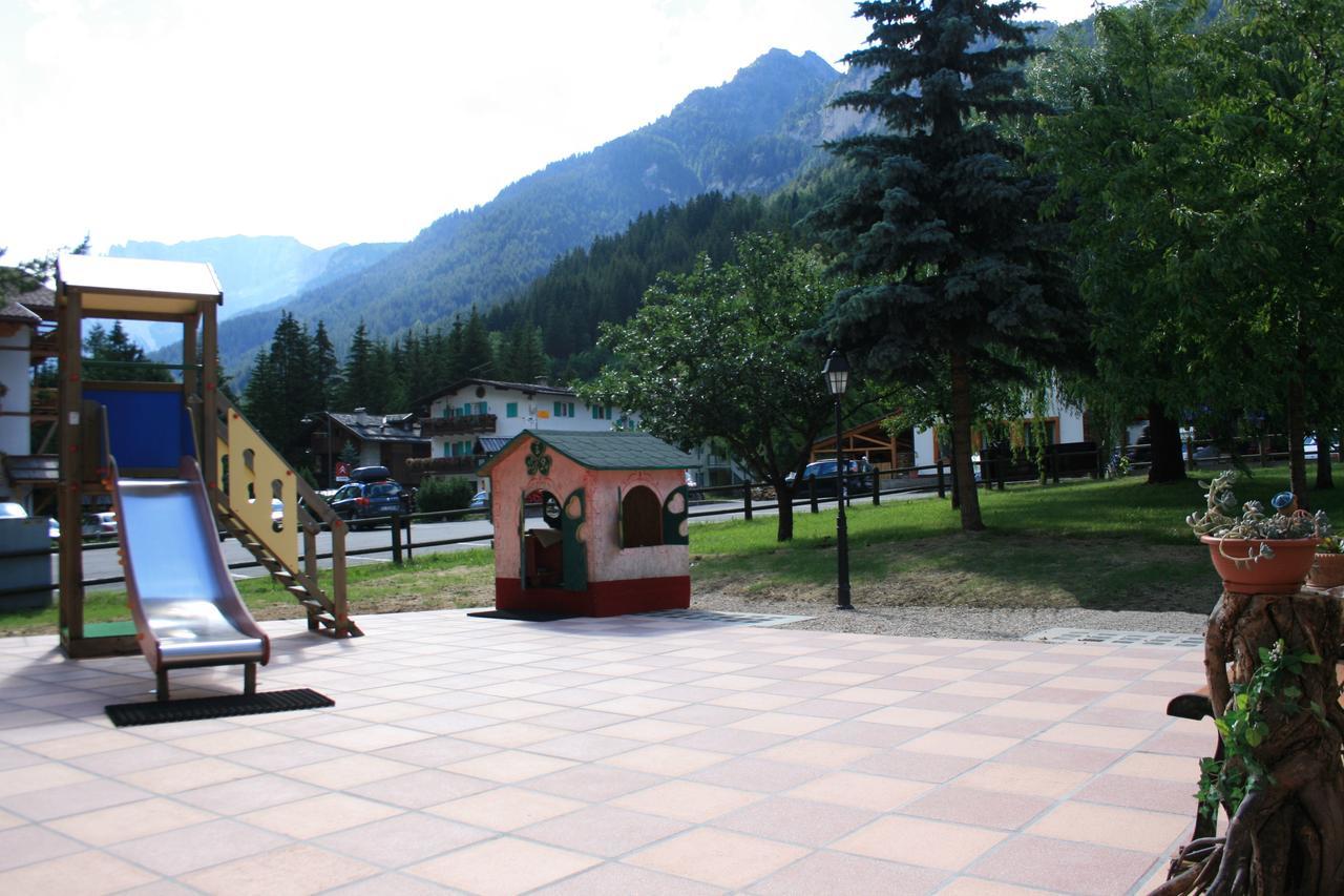 Garni Defrancesco Campitello di Fassa Exterior foto
